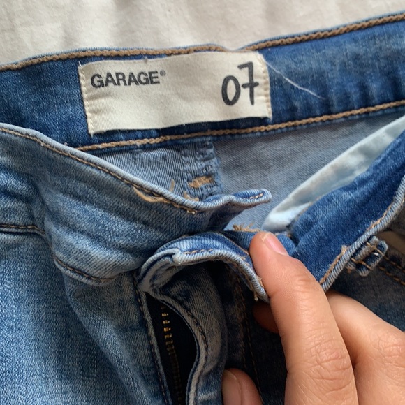 Mid/high rise light wash skinny jeans with small rips - Picture 2 of 4